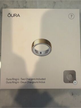 Oura Ring 4 Smart Ring - Gold and Silver Finish (Size 7)